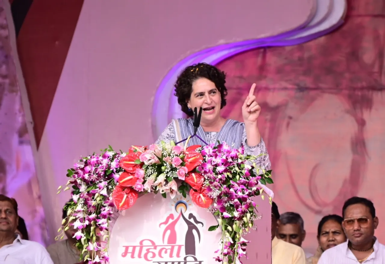 भिलाई में प्रियंका गांधी बोलीं- छत्तीसगढ़ की कांग्रेस सरकार ने एक-एक पैसा आपके जेब में डाला, मोदी के दोस्त करोड़ों कमा रहे