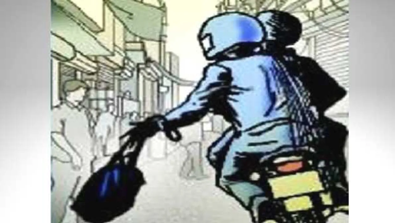 ग्वालियर: 70 साल की बुजुर्ग से लूट, पुलिस ने दोनों को अरेस्ट किया, सामान बरामद