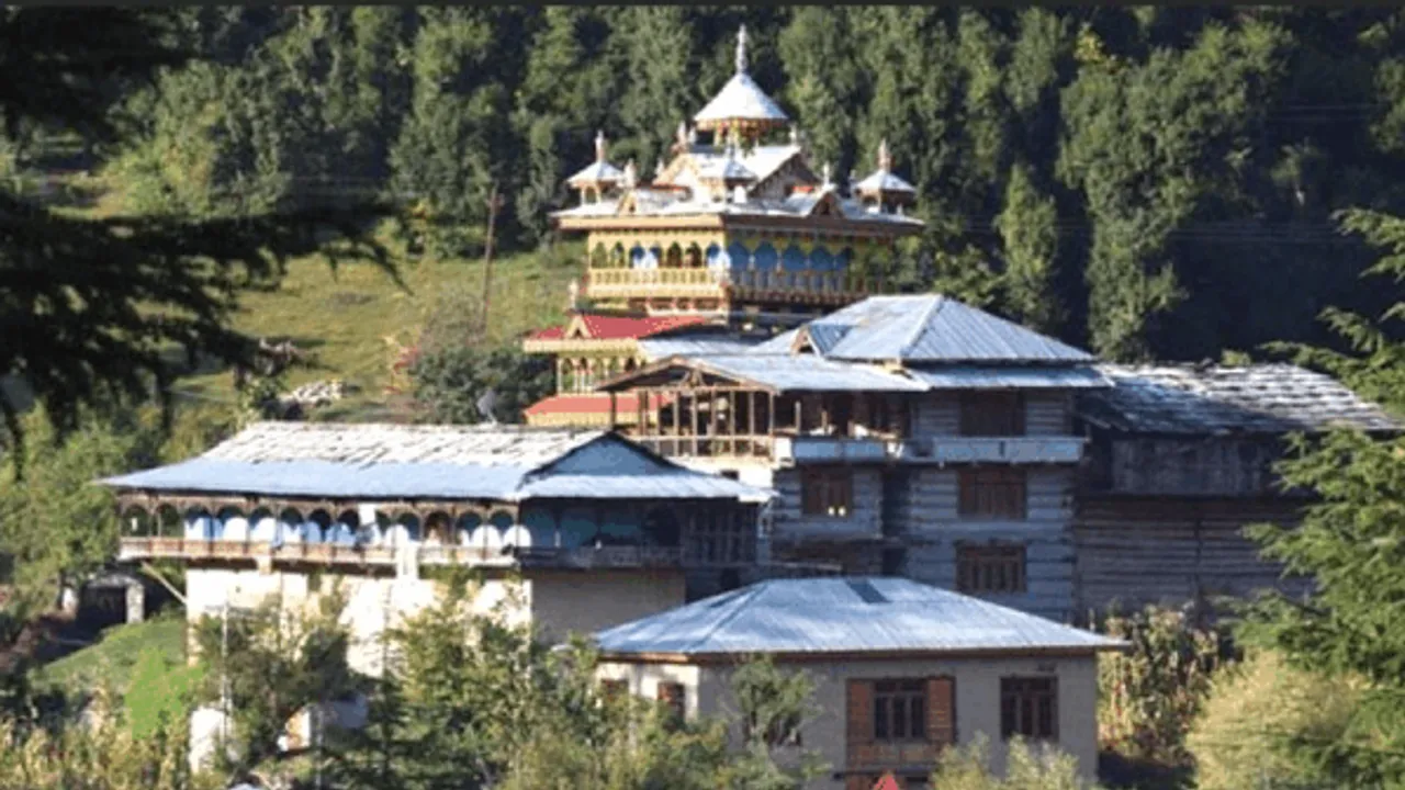प्रेमियों का पनाहगाह: कुल्लू का एक मंदिर जोड़ों को आश्रय देता है, यहां पुलिस भी नहीं आती
