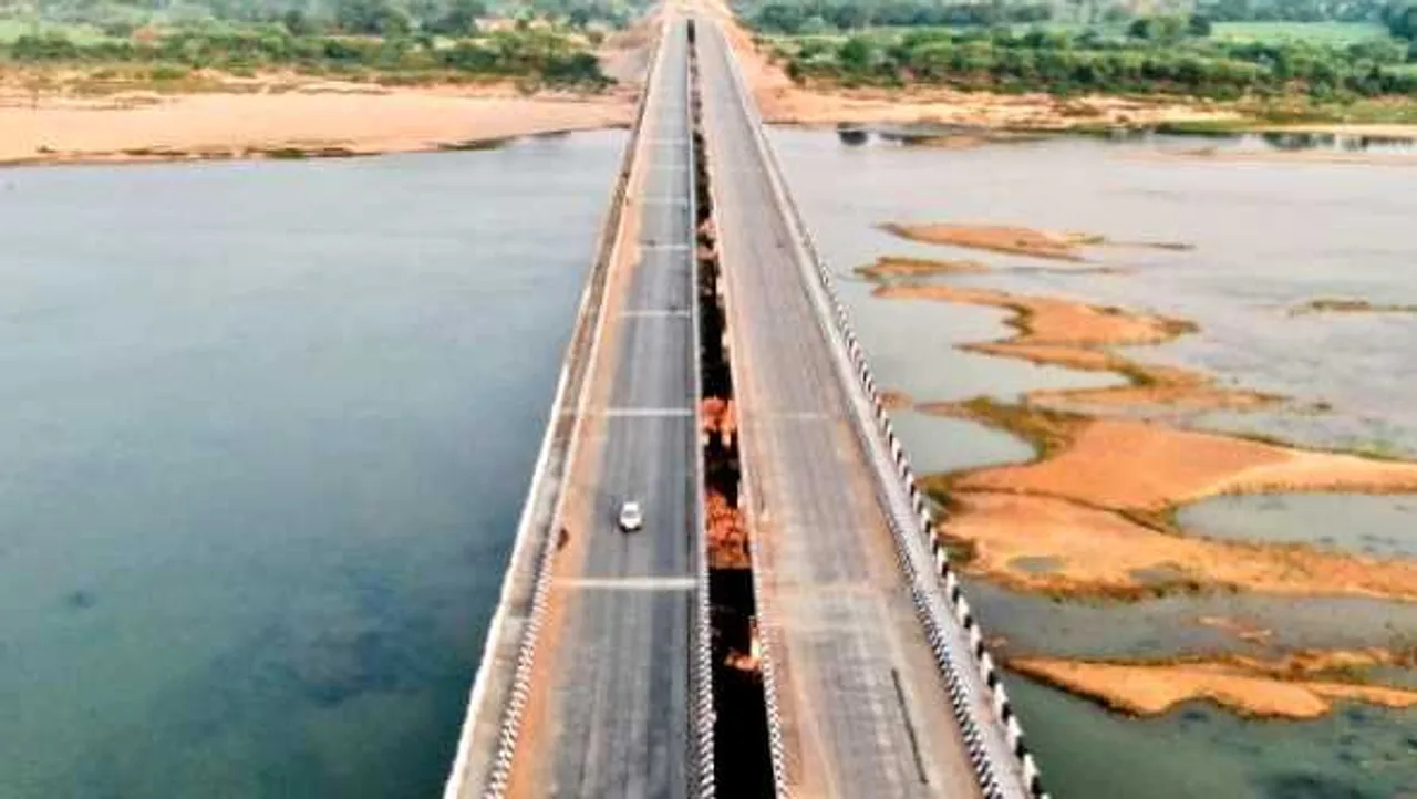 सुविधा भी, टैक्स भी: होशंगाबाद से भोपाल आना-जाना महंगा, जानें फोरलेन से आने-जाने में कितने पैसे लगेंगे
