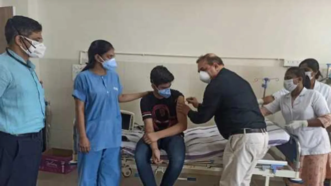 प्रीकॉशन: किशोरों-फ्रंटलाइन वर्कर्स को कैसे लगेगी डोज, जानें हेल्थ मिनिस्ट्री का गाइडलाइन 