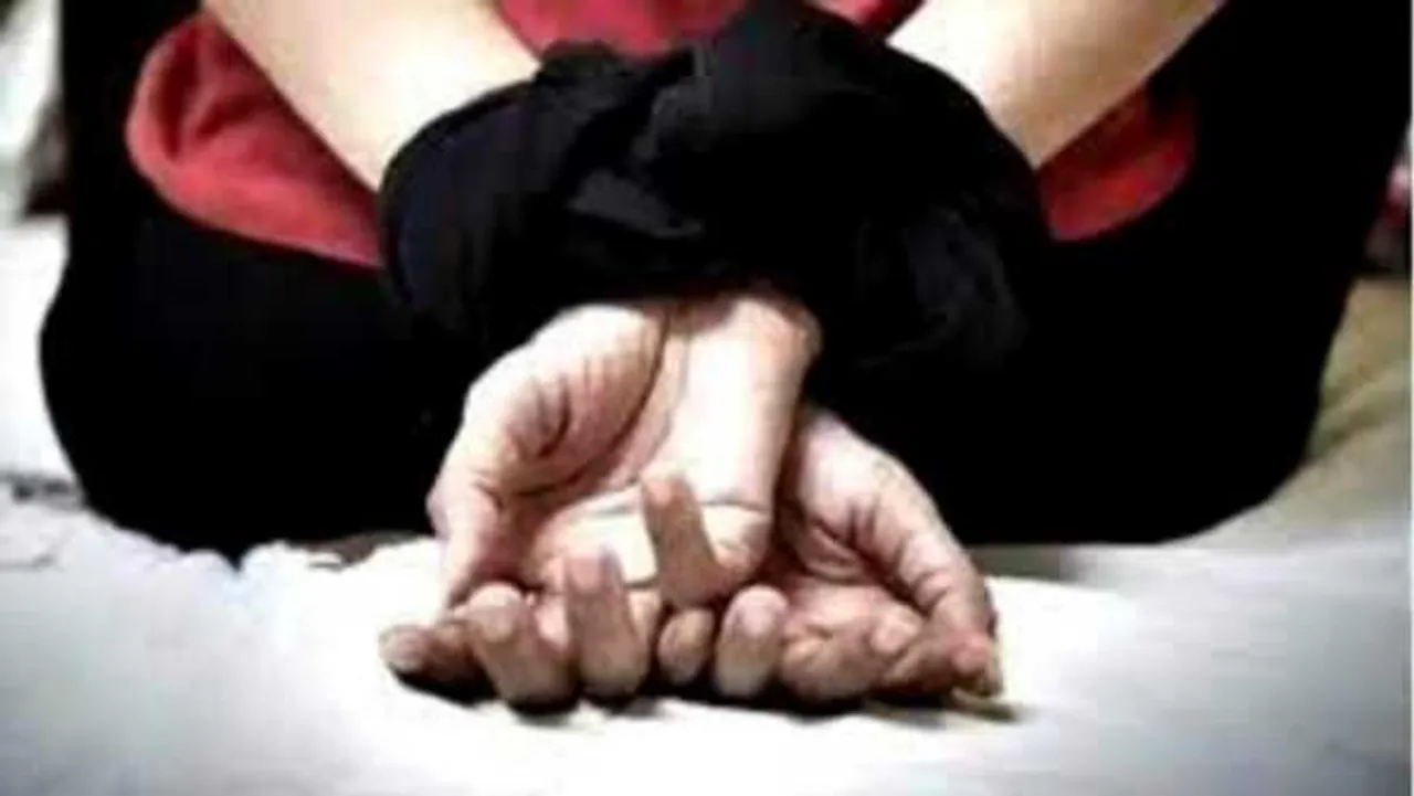 राजगढ़: शादीशुदा को 45 दिनों तक बंधक बनाकर रेप, परिचितों के साथ मायके जाते वक्त वारदात
