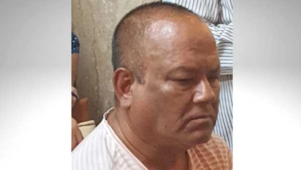 
देवास: T&CP के ड्राफ्टमैन के घर EOW का छापा, 1.40 लाख कैश और 3 महंगी गाड़ियां मिलीं