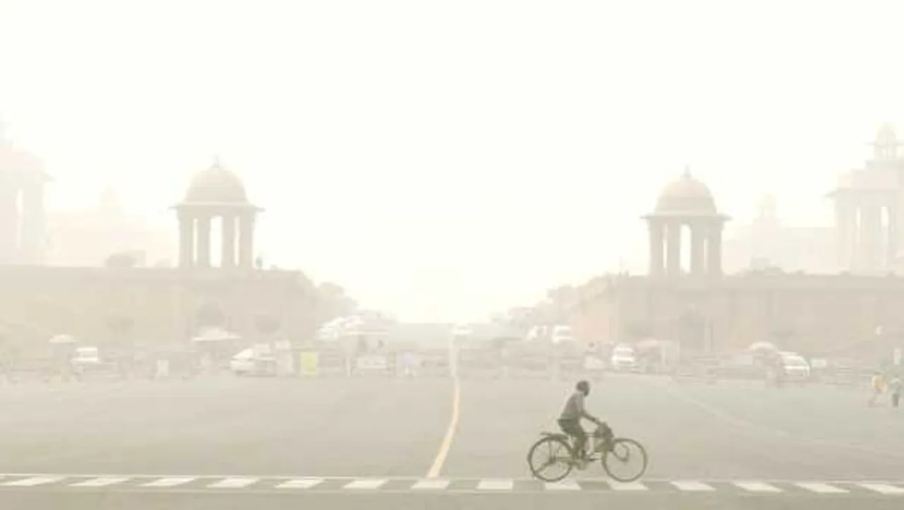 प्रदूषण पर केंद्र से SC: पटाखों पर गौर क्यों नहीं किया, संभव हो तो 2 दिन का लॉकडाउन लगा दें