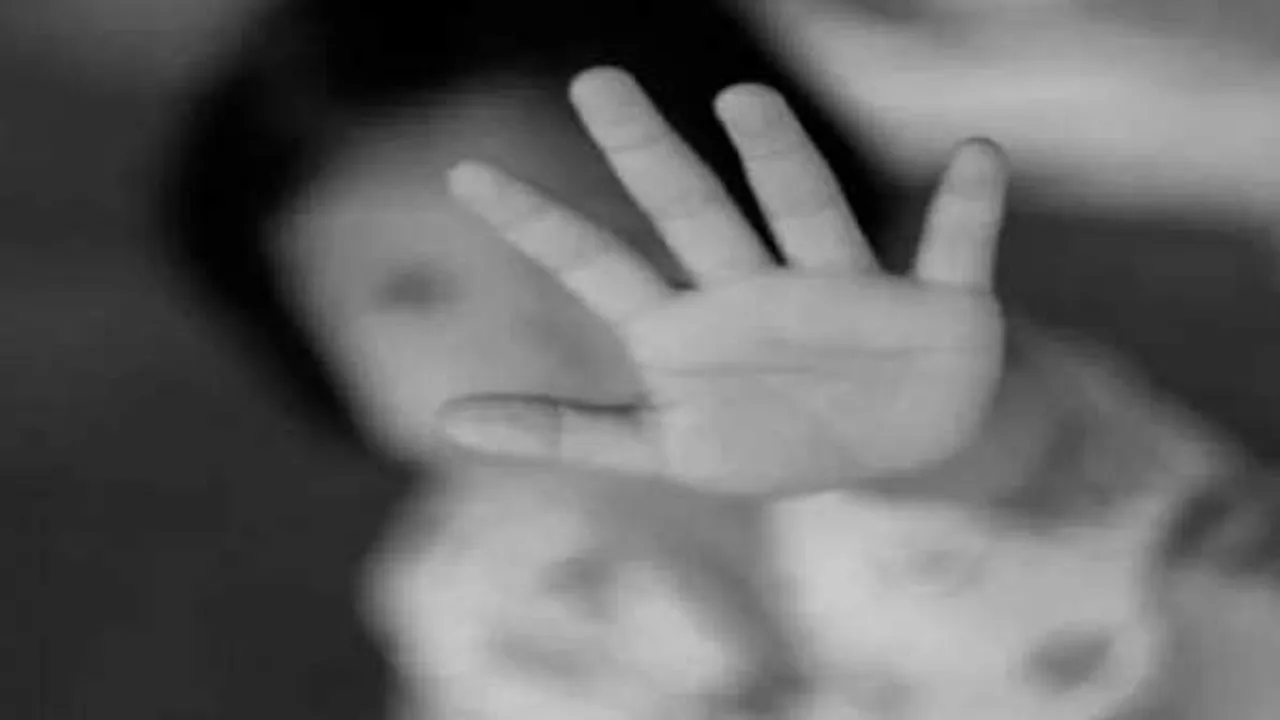 संचालक ने बोला पुलिस से न करें शिकायत: इंदौर में टीचर ने बच्ची का मरोड़ा हाथ, फ्रैक्चर