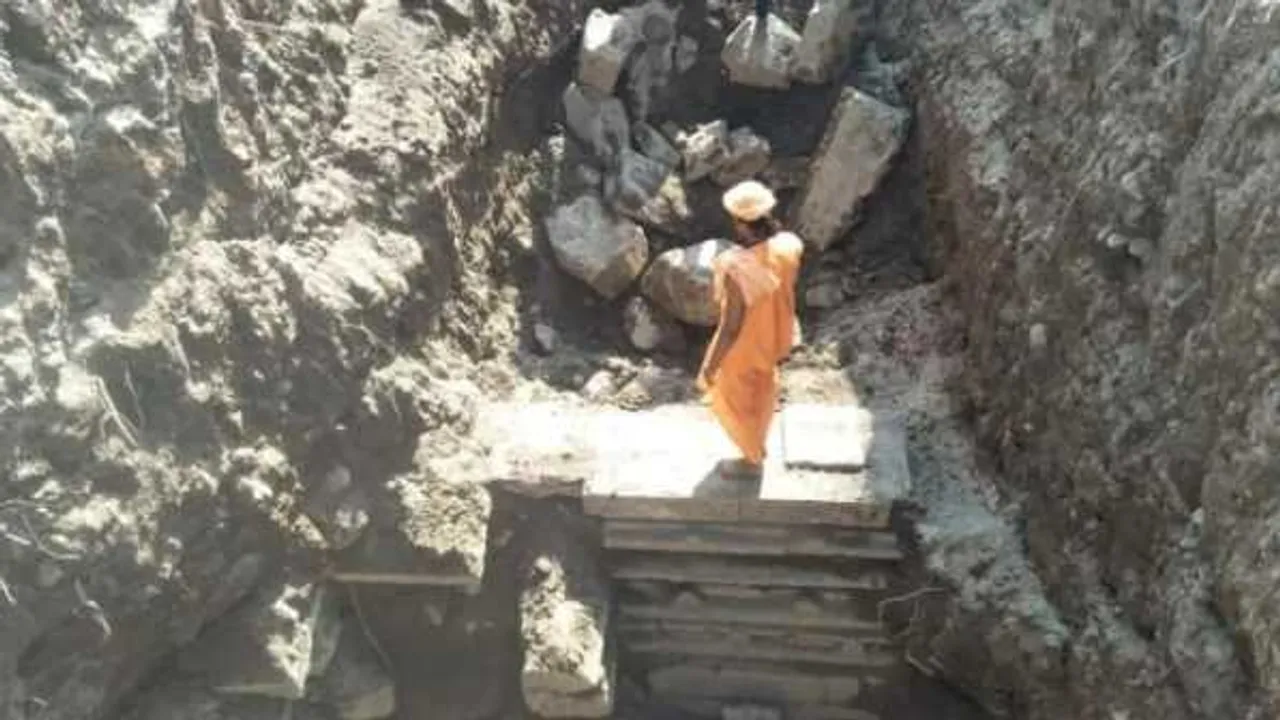 महाकाल मंदिर: खुदाई में हडि्डयां और नरंककाल मिले, पुजारी बोले- साधु-संतों के हो सकते हैं
