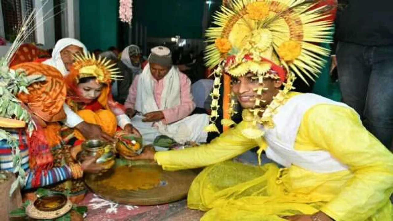 MP: पृथ्वीपुर SDOP संतोष पटेल की शादी चर्चाओं में, बुंदेली परंपराओं को जीवंत किया