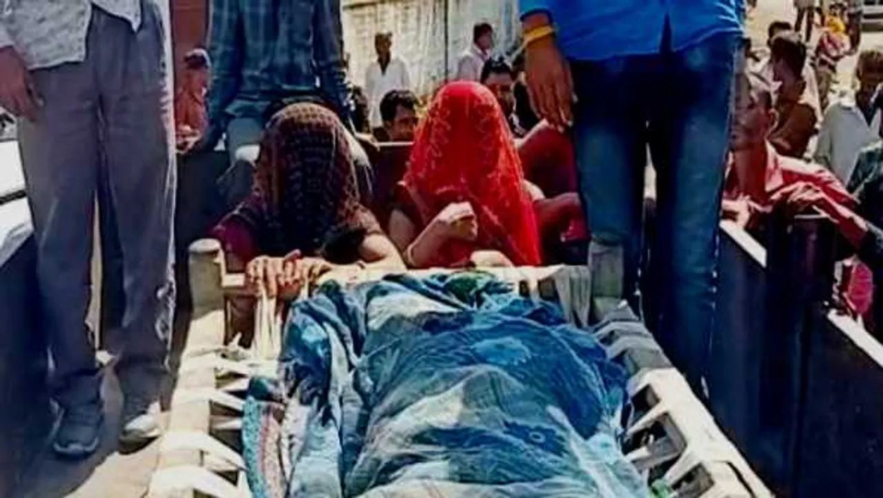 डायन बताकर मार डाला: भतीजे ने तलवार से चाची की गर्दन काटी, बेटा भी सामने मौजूद था
