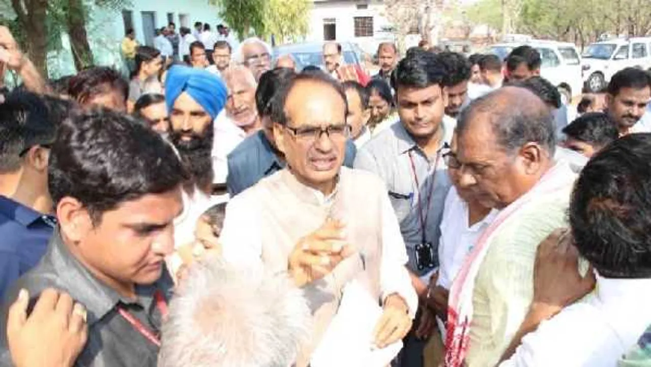 शिवराज के गांव में जलसंकट: बोले- मेरे ही क्षेत्र में पानी नहीं, 1-1 टोटी मैं देखूंगा क्या?