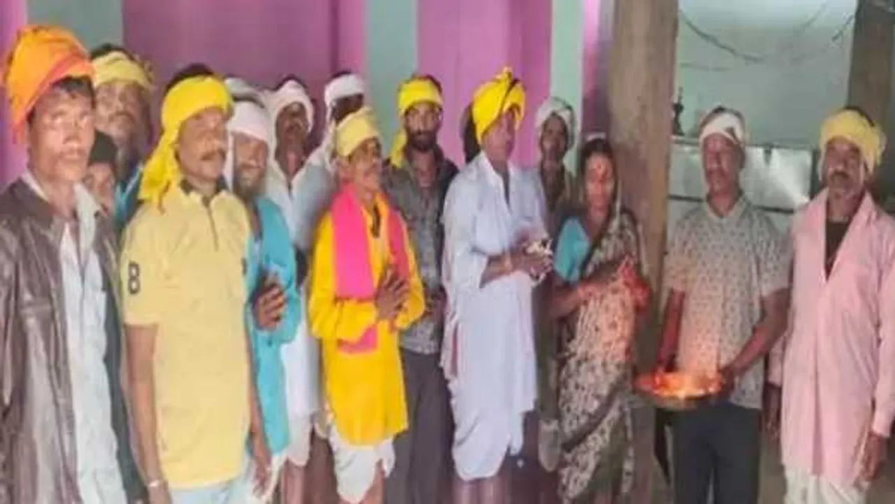 MP: पारंपरिक ग्राम सभा ने कलेक्टर समेत 29 को भेजा नोटिस, जमीन पर कब्जे का आरोप
