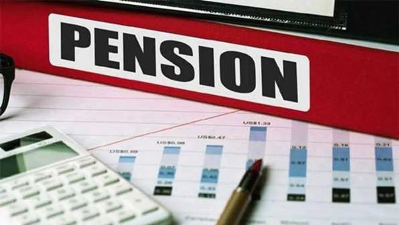 भोपाल: पेंशन के लिए दर-दर भटके, हर महीने 25 शिकायतें; CM हेल्पलाइन पर कई बार शिकायत की