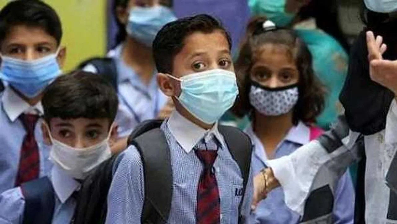 स्कूल खोलने का विरोध: पेरेंट्स बोले- ऑनलाइन क्लास बंद न करें, बच्चों को वैक्सीन लगी नहीं