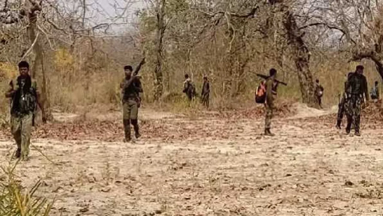 महाराष्ट्र: गढ़चिरौली के जंगलों में पुलिस और नक्सलियों की मुठभेड़, 26 नक्सली मारे गए