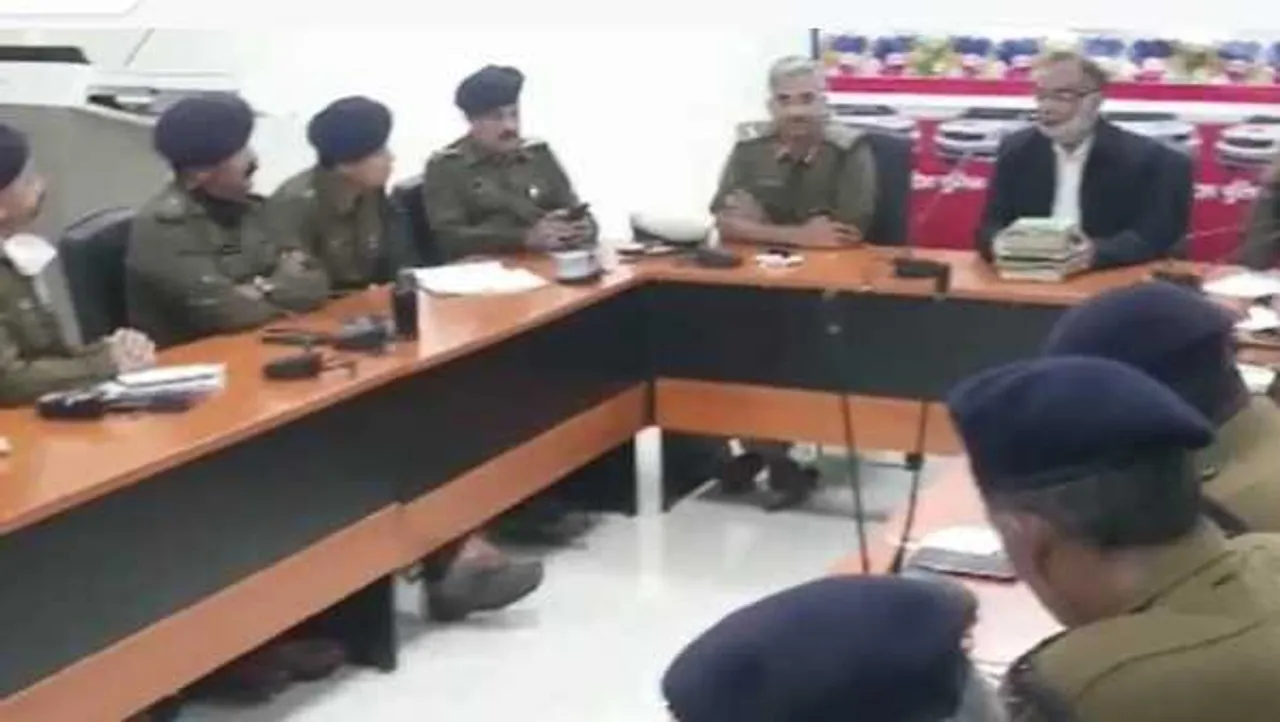 ये ही मिले थे!: घूस मांगने के आरोप पर सस्पेंड हुए IAS सिखा रहे कमिश्नरेट की बारीकियां