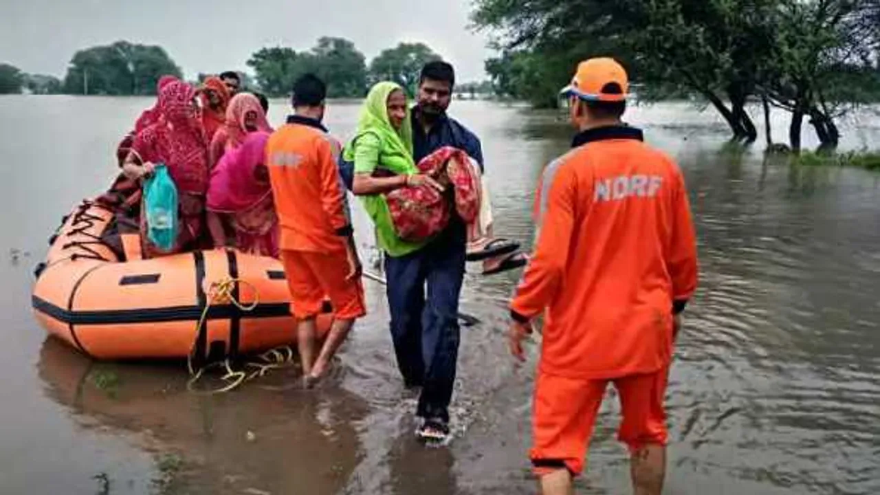 बाढ़: चंबल खतरे के निशान से 5.25M ऊपर, कोटा बैराज का पानी छूटने से मुरैना, भिंड में हालात खराब
