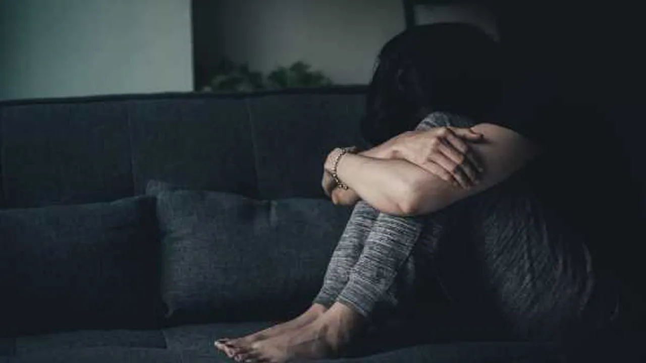 सुसाइड: शादी के 20 दिन बाद महिला ने की आत्महत्या,मामूली बात पर हुई थी बहस