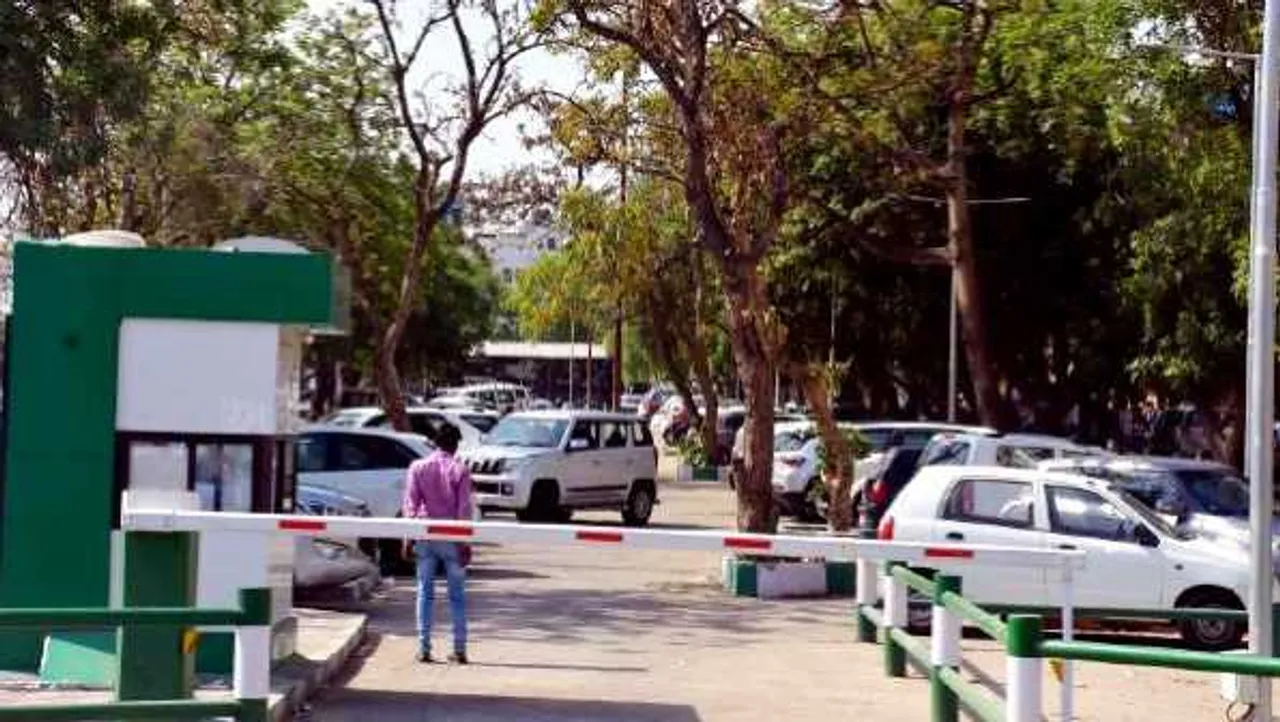 MP: नई पार्किंग पॉलिसी तैयार, गाड़ी खरीदने से पहले पार्किंग सर्टिफिकेट देना जरूरी