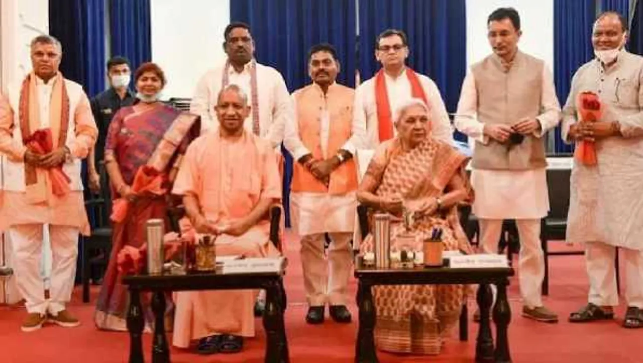 योगी कैबिनेट विस्तार: जितिन प्रसाद बने कैबिनेट मंत्री, 3 OBC समेत 6 राज्यमंत्रियों ने ली शपथ