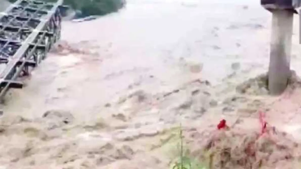 उत्तराखंड: नैनीताल में बादल फटा, झील ओवरफ्लो, हल्द्वानी में पुल टूटा; 25 की मौत