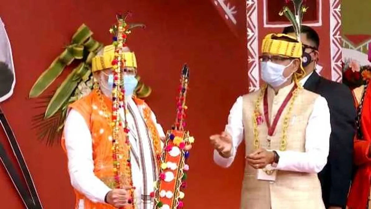 जनजातीय सम्मेलन में मोदी: बोले- पहले की सरकारों के लिए आदिवासियों का दुख मायने नहीं रखता था