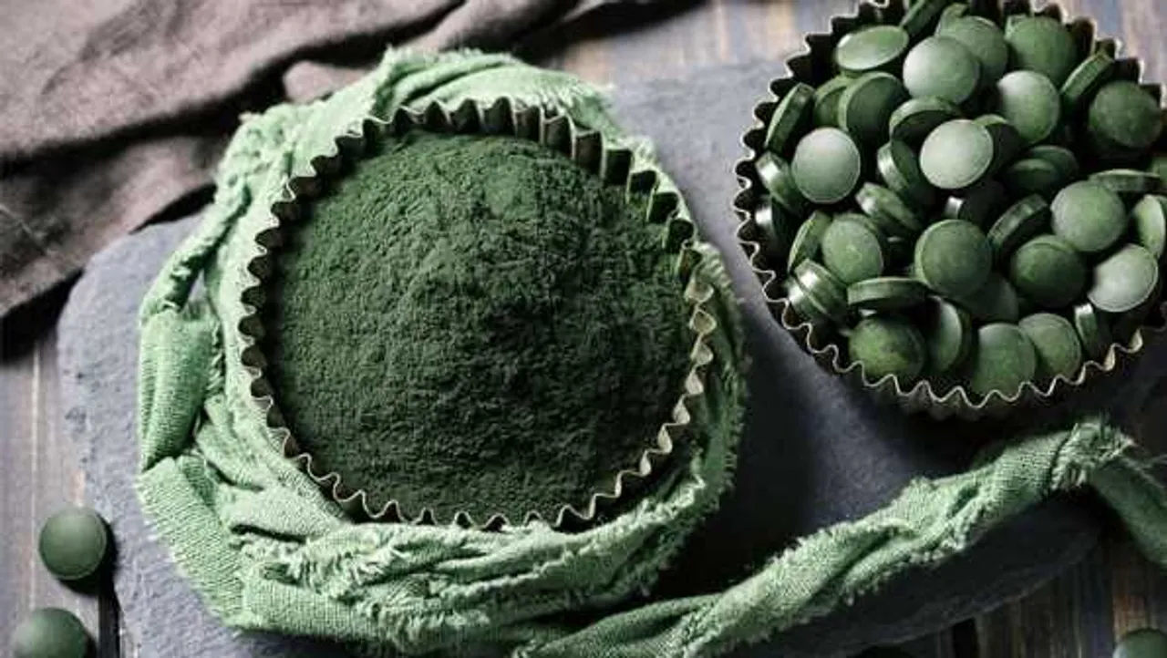 Spirulina: विटामिन और प्रोटीन से भरपूर है ये सुपरफूड, सेहत के लिए गजब फायदेमंद 

