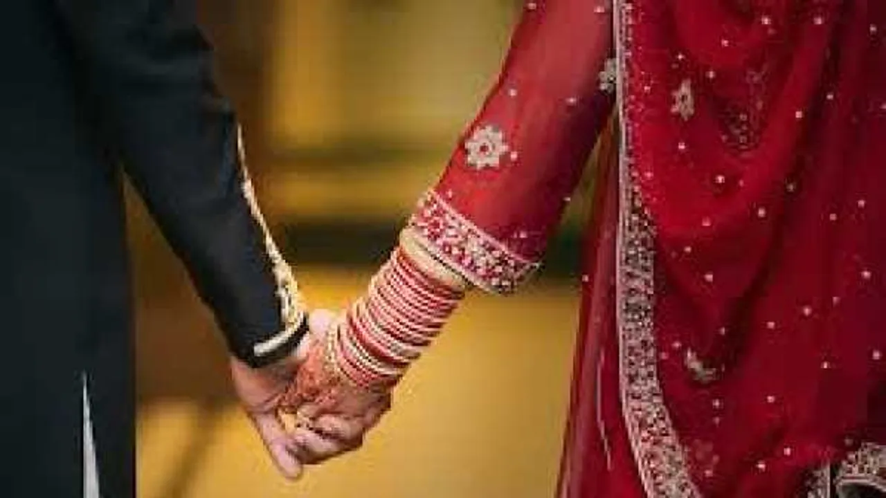 सरहद पार हुआ प्यार: पत्नी को हुआ पाकिस्तानी से प्यार, पति ने लाहौर जाकर कराया निकाह