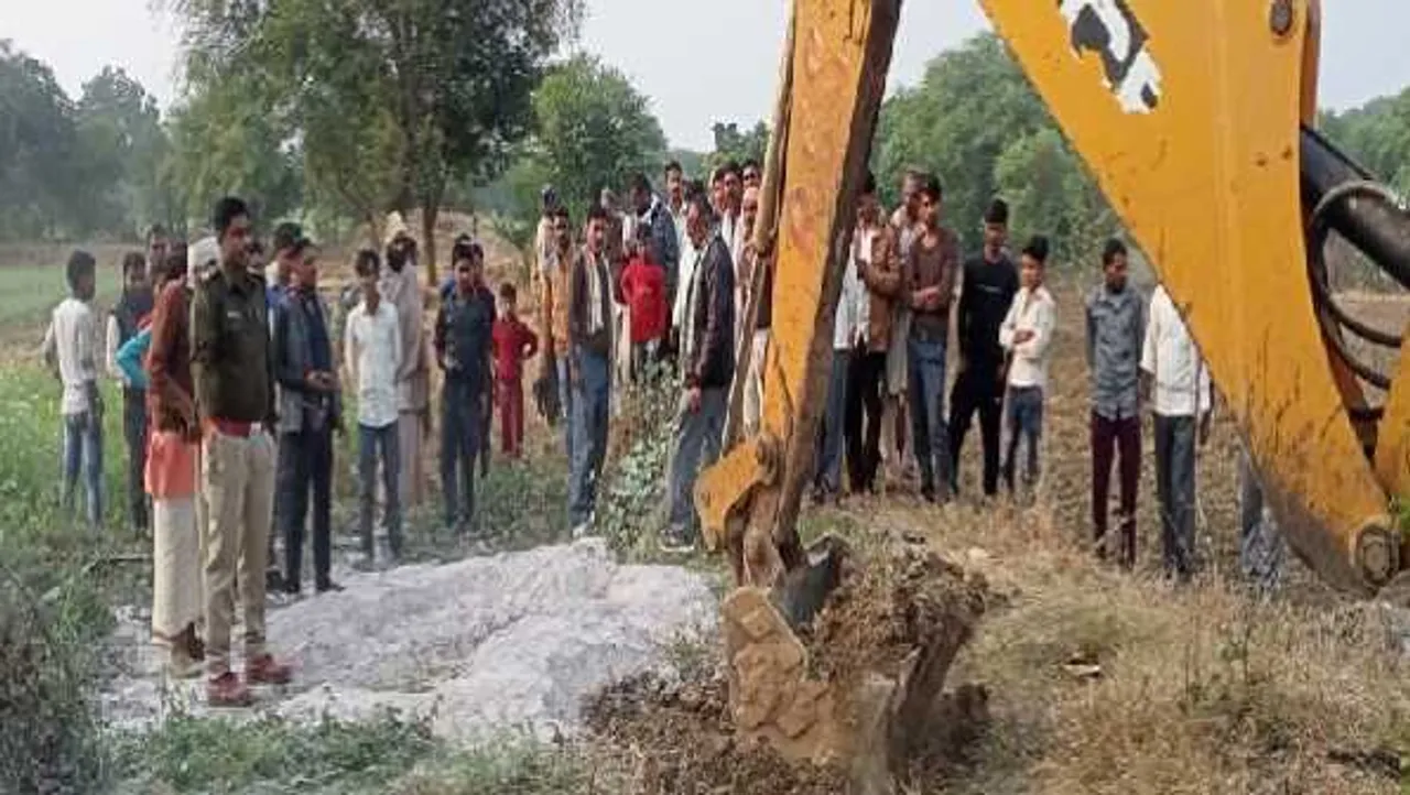 छतरपुर में हादसा: बोरवेल में गिर गई 15 महीने की बच्ची, सेना को बुलाया गया