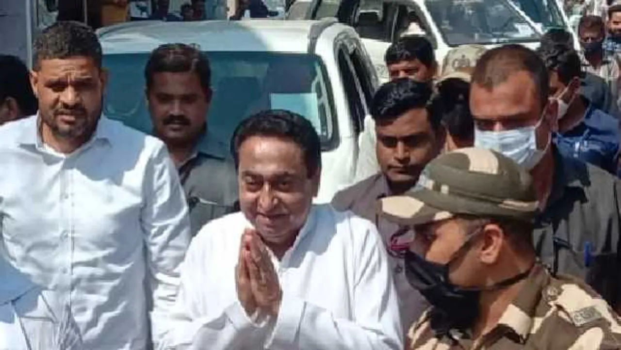 उपचुनाव: कमलनाथ बोले- शिवराज बड़े एक्टर, जहां नदी नहीं वहां भी पुल बना देते हैं
