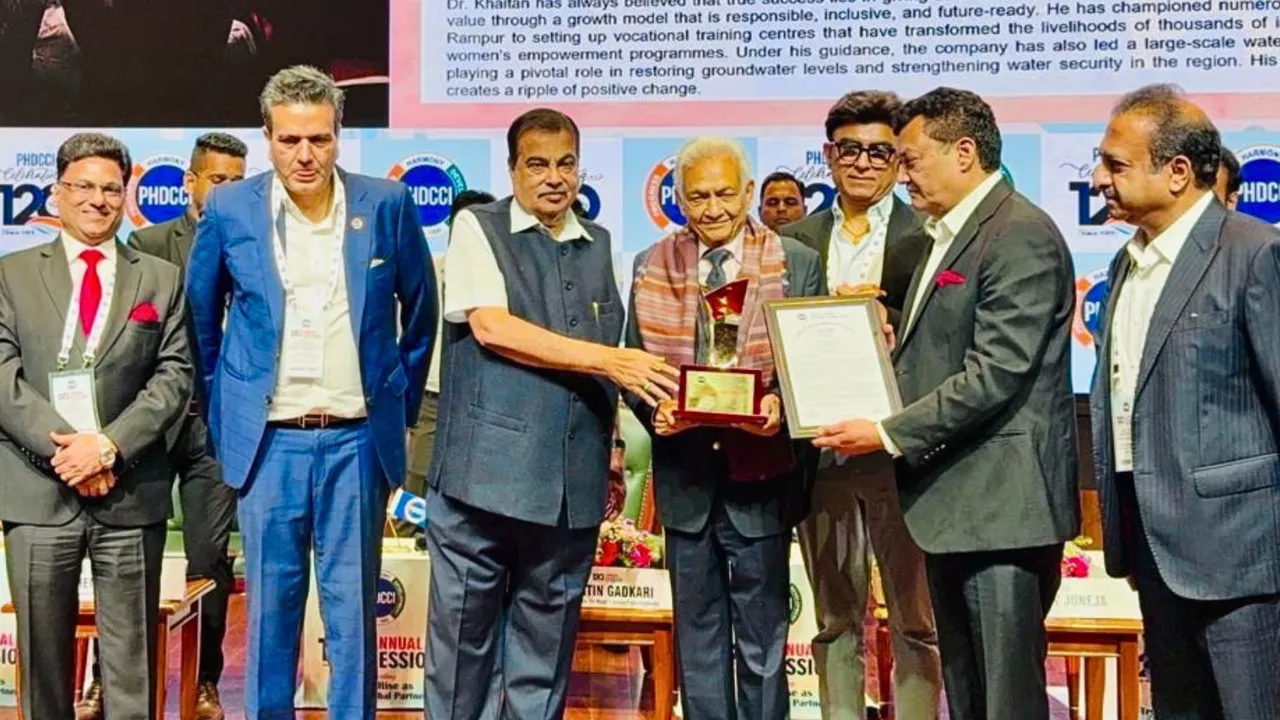 Dr. Lalit Khaitan honoured with PHDCCI Lifetime Achievement Award