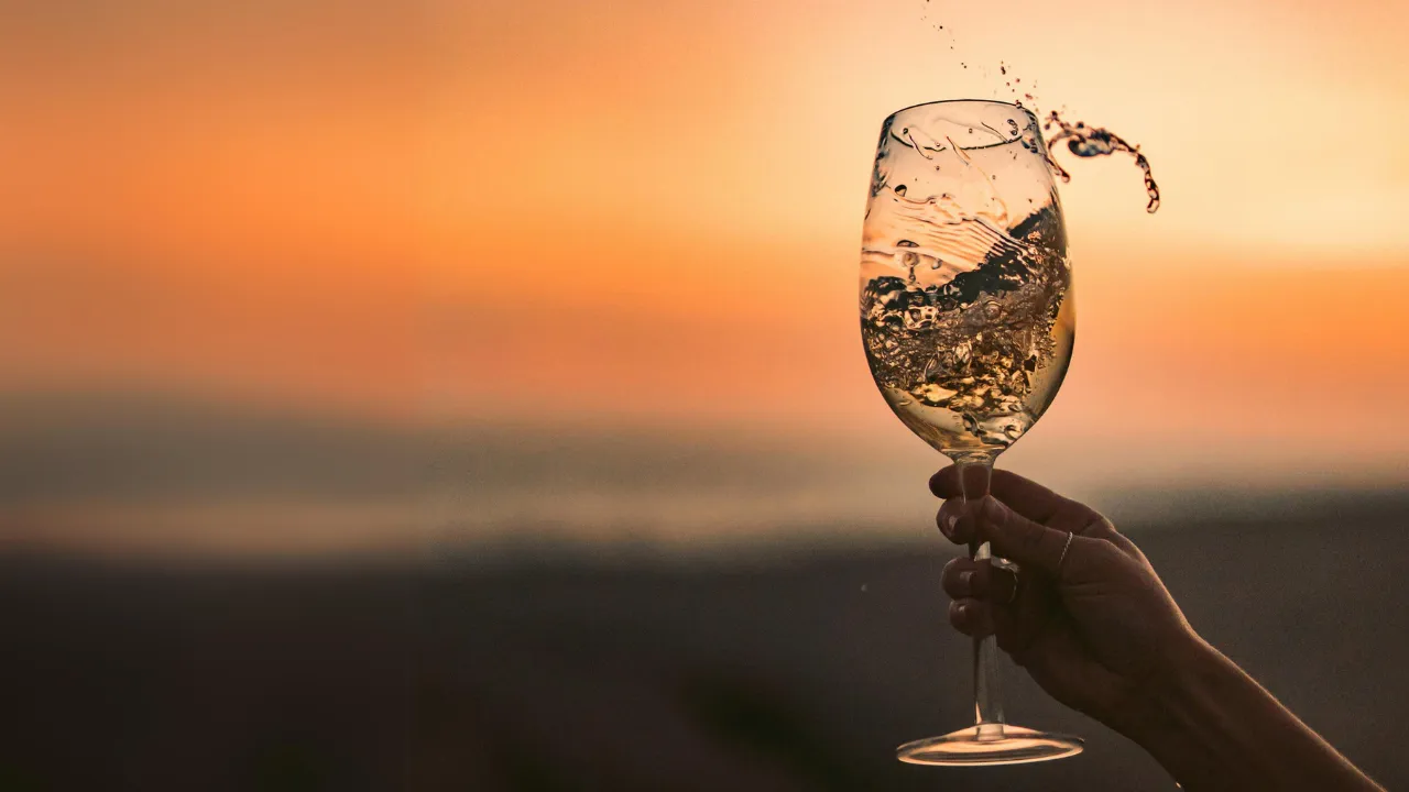 Happy waves in Wine Glass