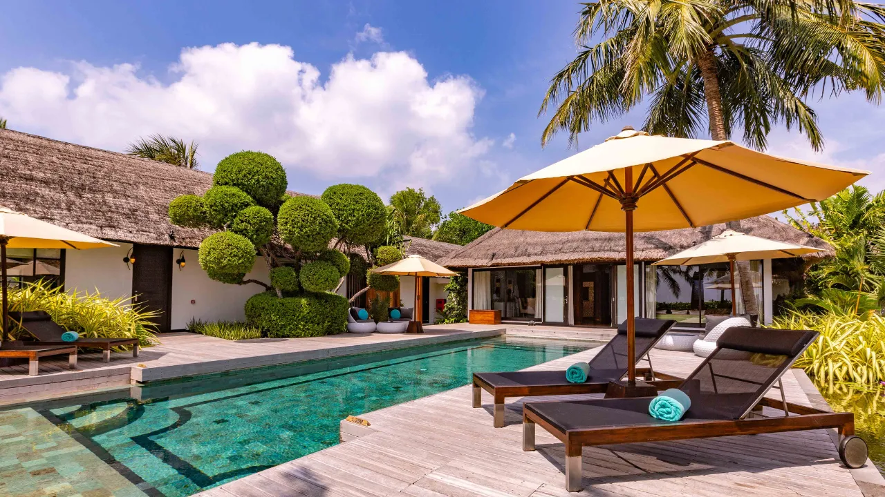 Royal Reserve: A Tranquil Sanctuary of Luxury