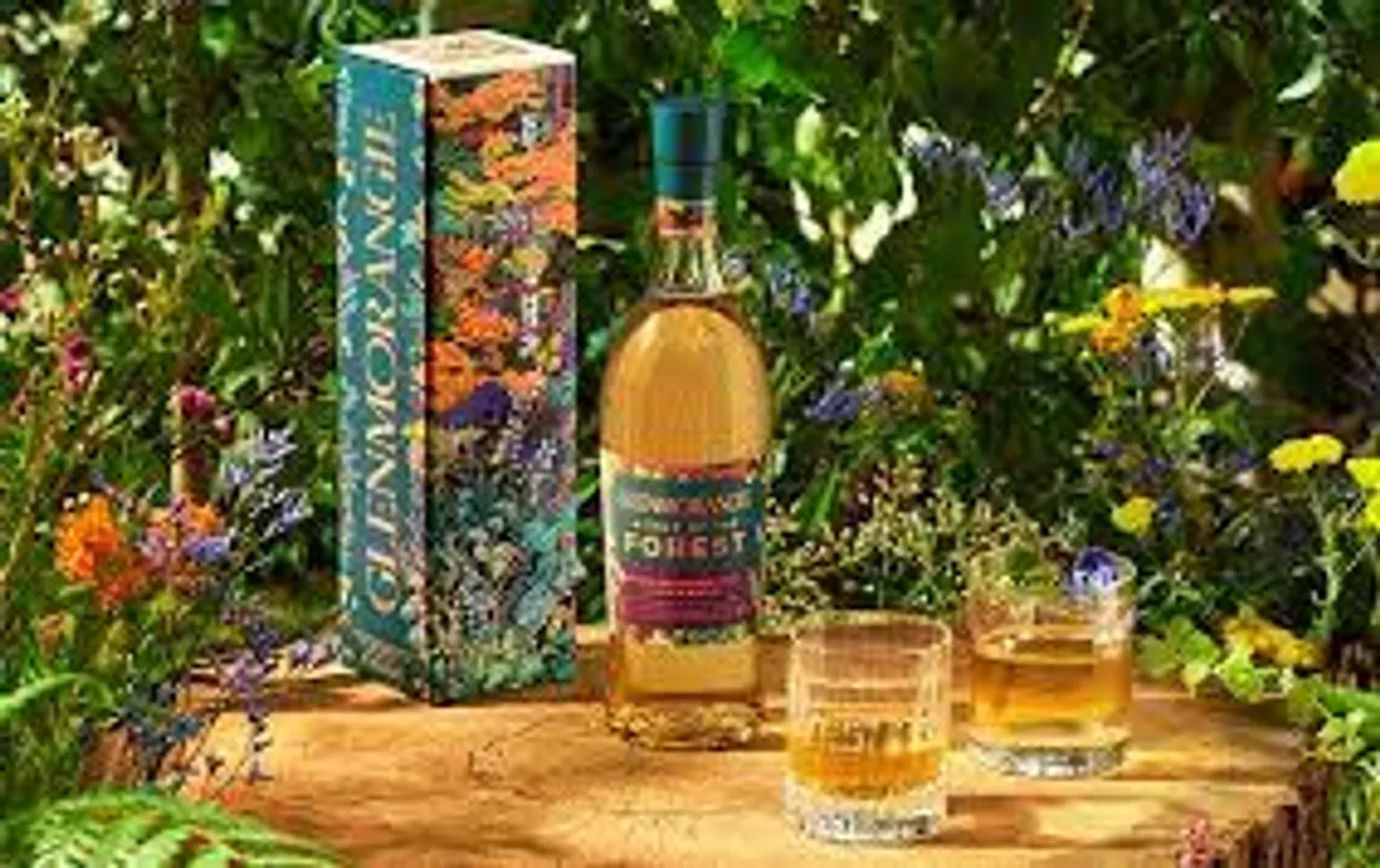 Glenmorangie simulates environment of forest in drawing room