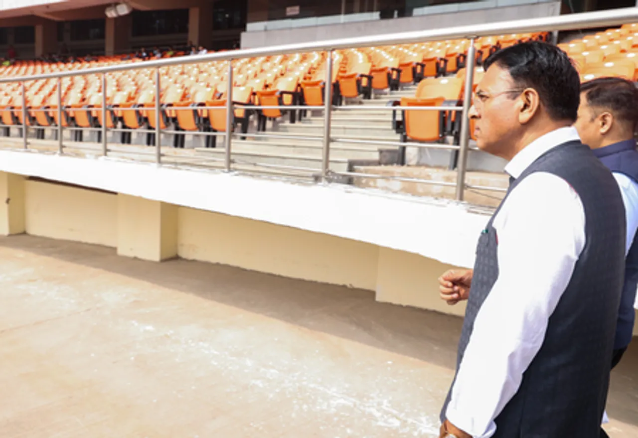 New Delhi: Mansukh Mandaviya Reviews Cleanliness at Jawaharlal Nehru Stadium