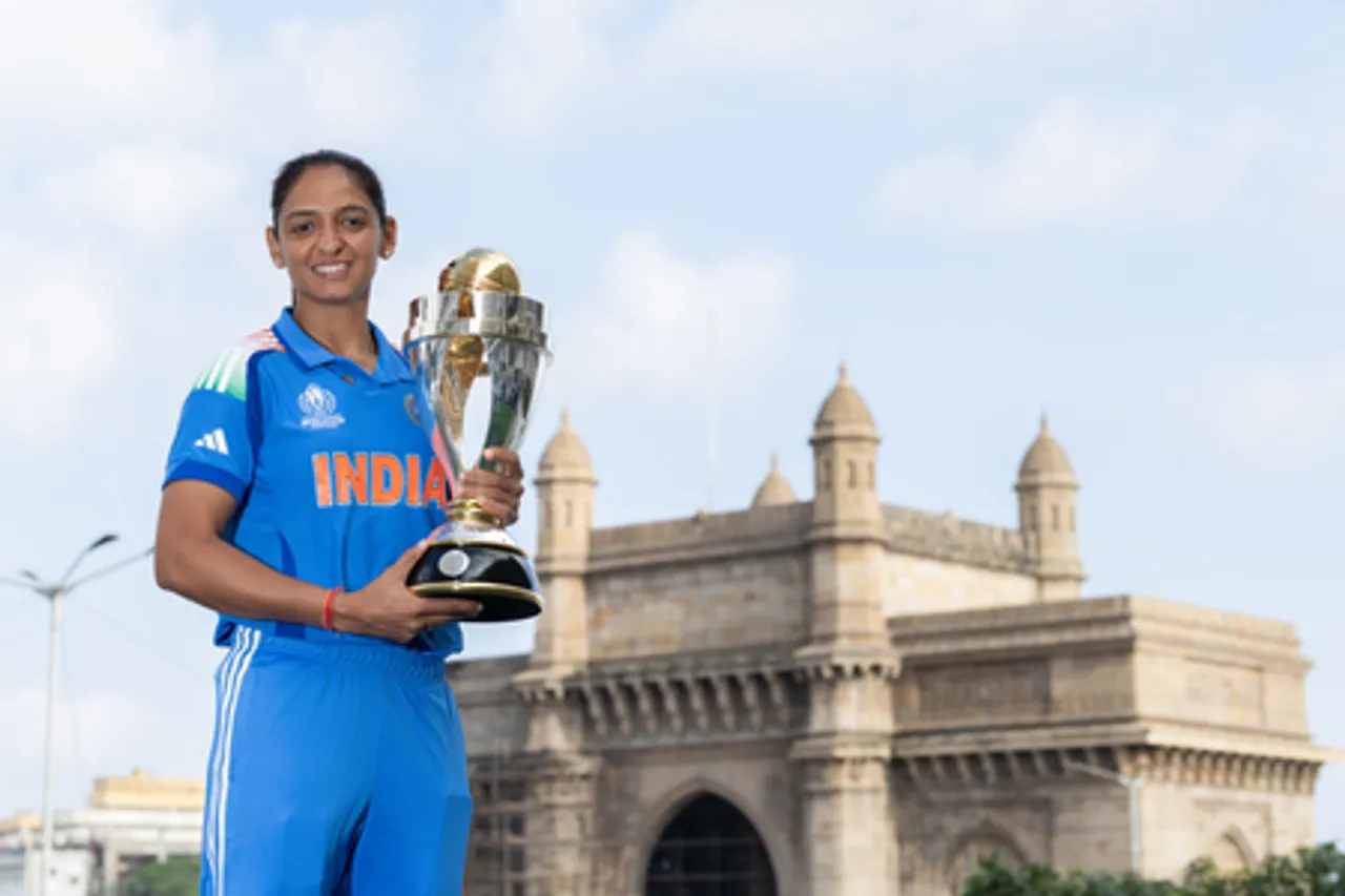 Harmanpreet Kaur Holds ICC Women’s World Cup Trophy