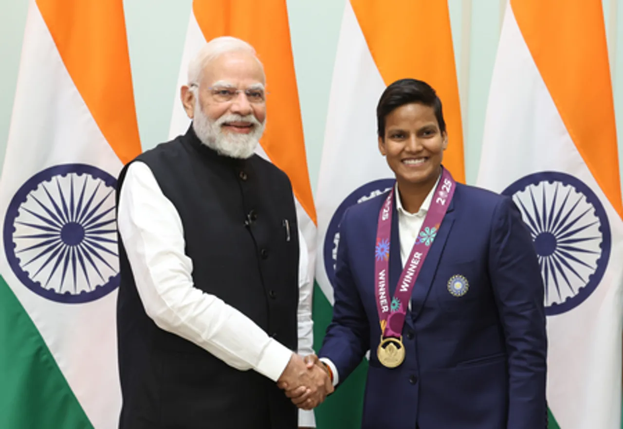 PM Modi Meets Women’s World Cup Champions