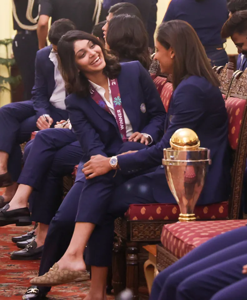 New Delhi: President Murmu Meets Women’s World Cup Winning Team