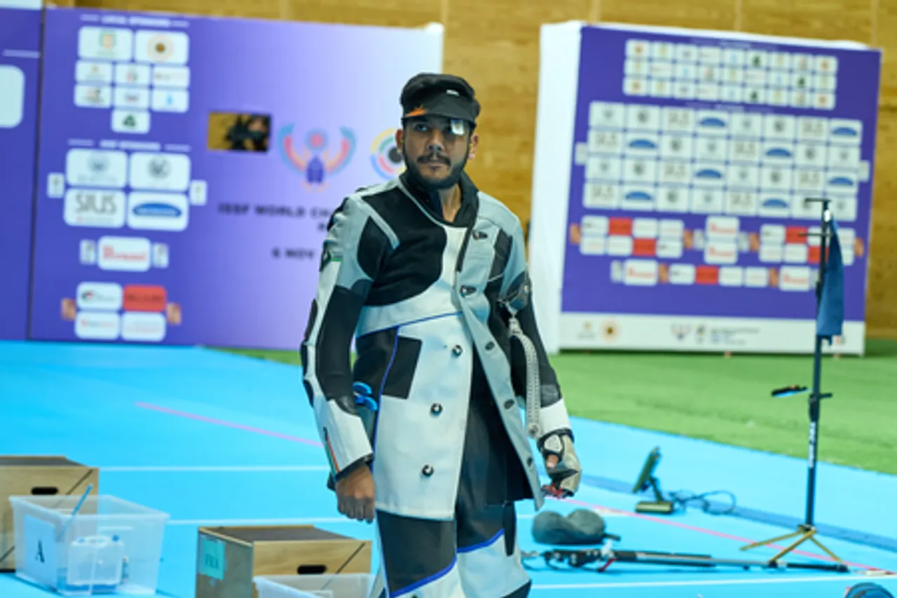 ISSF World C'ships: India adds two silvers through Aishwary Tomar in men’s 3P; Esha Singh and Samrat Rana in mixed team air pistol in Cairo, Egypt on Tuesday. Photo credit: NRAI