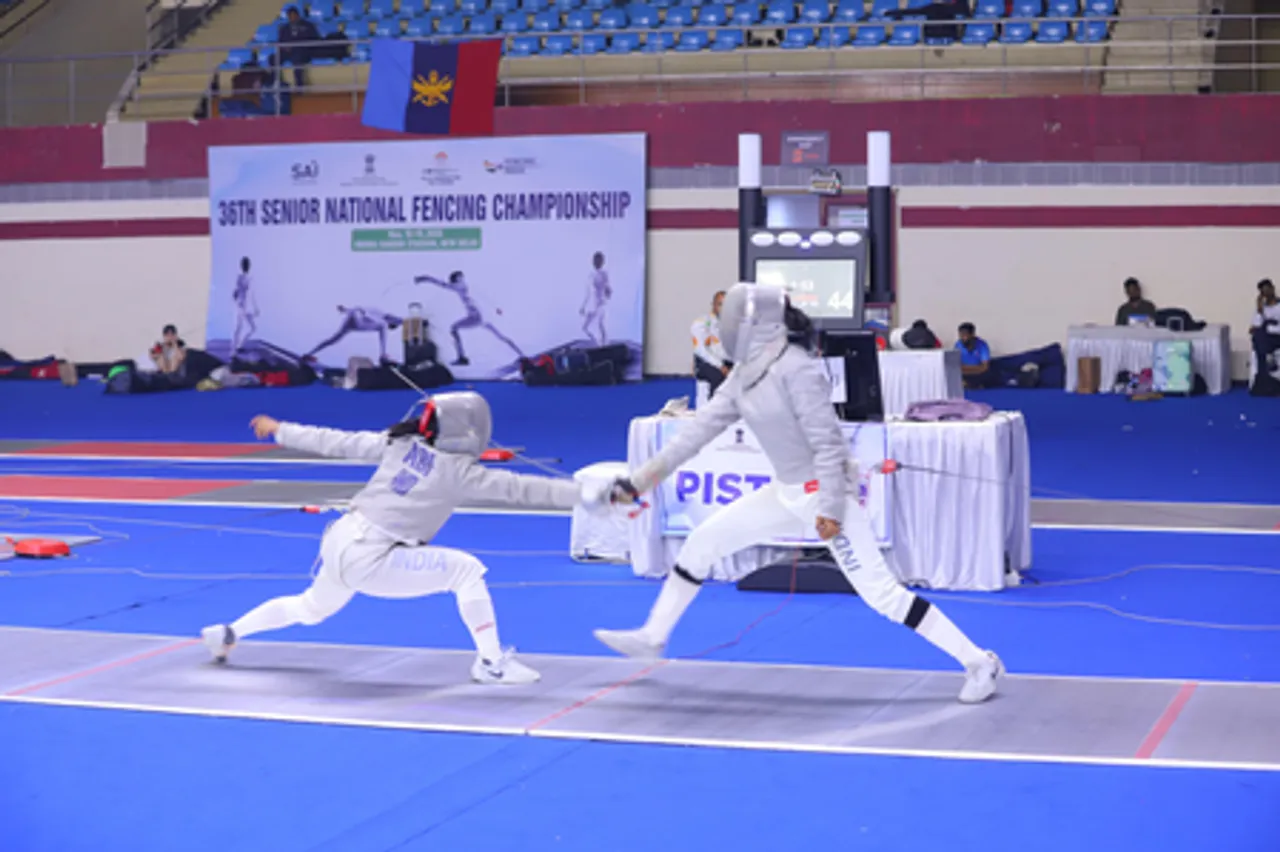 Haryana win women’s sabre, Services Sports Control Board clinch men’s epee and Tamil Nadu triumph in women’s foil in the 36th Senior National Fencing Championship at the KD Jadhav Hall, Indira Gandhi Indoor Stadium in New Delhi on Wednesday. Photo credit: Fencing India