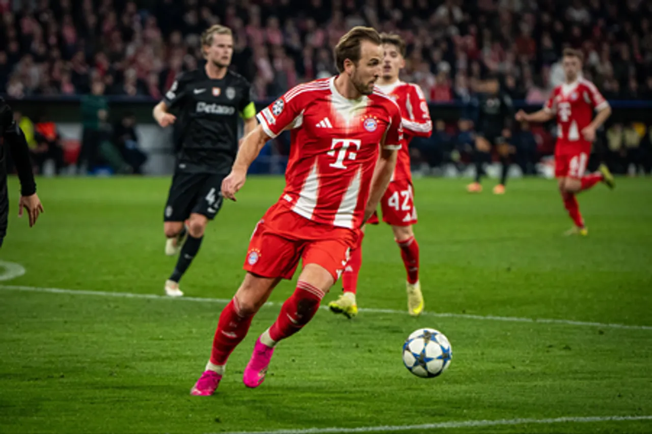 Bayern beat Sporting to strengthen Champions League position