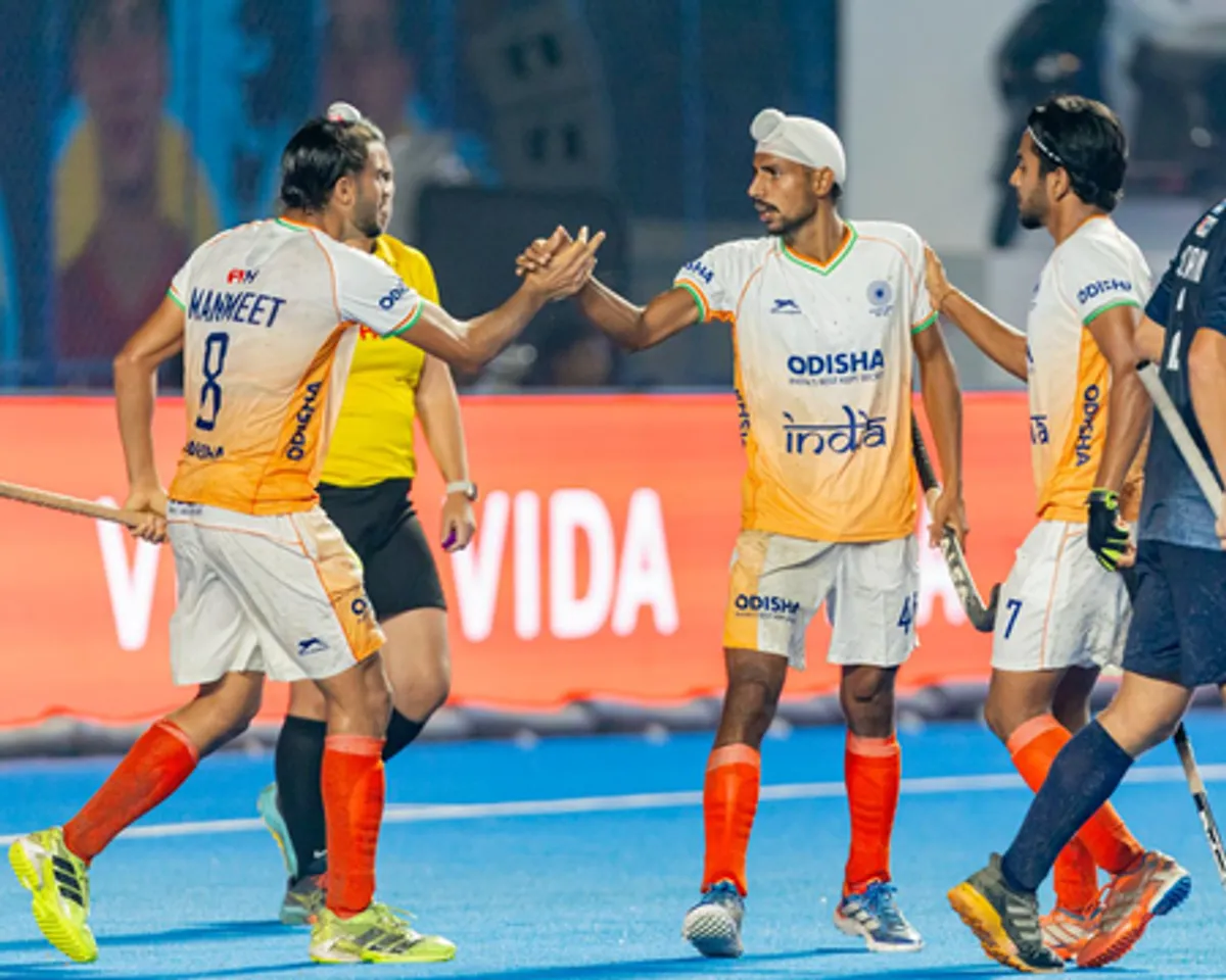 Dr. Mansukh Mandaviya praises Indian junior men's hockey team for winning a historic bronze in Junior World Cup 2025 in Chennai on Wednesday. Photo credit: Hockey India