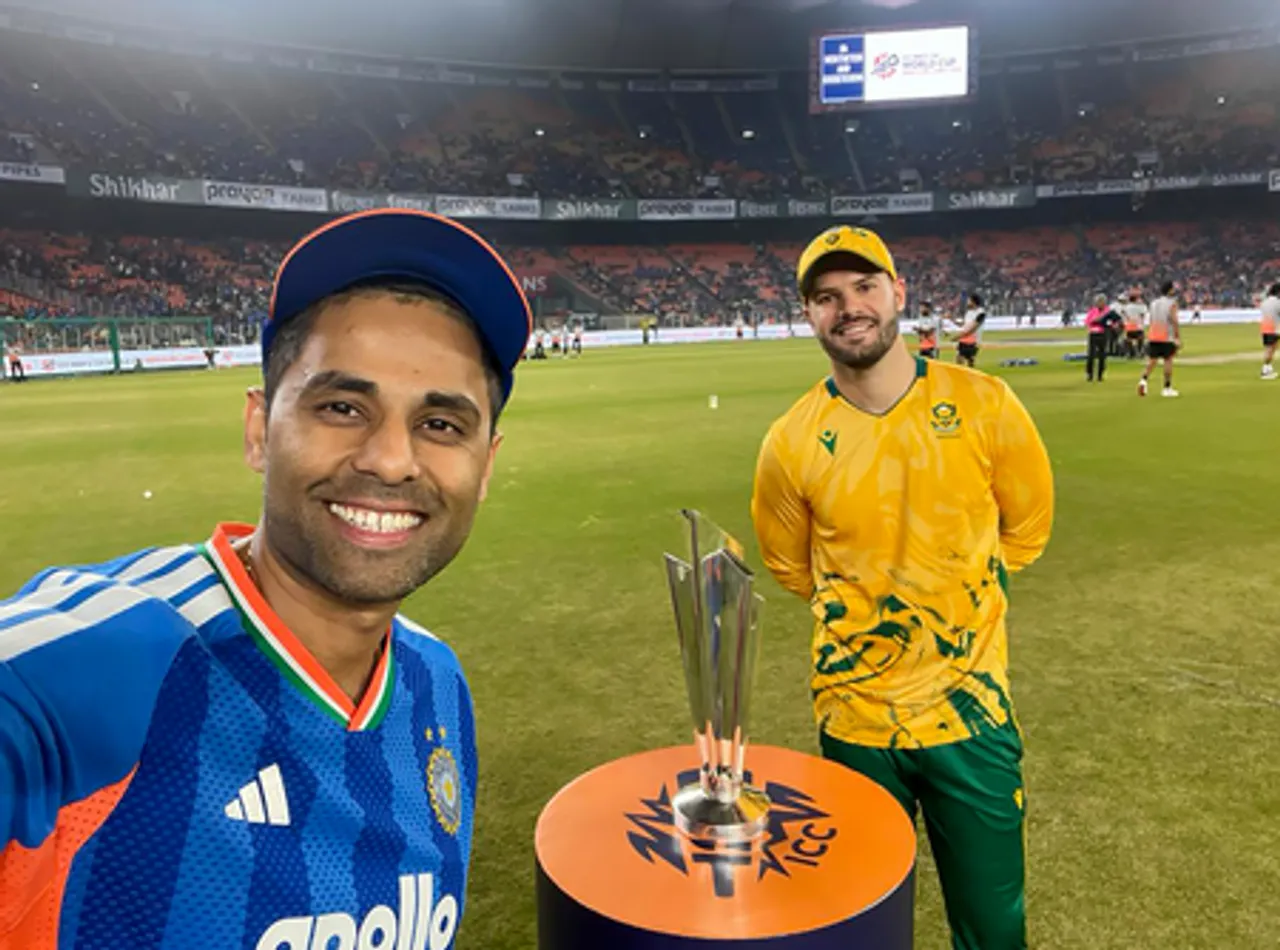 Ahmedabad: Suryakumar Yadav and Aiden Markram with Trophy