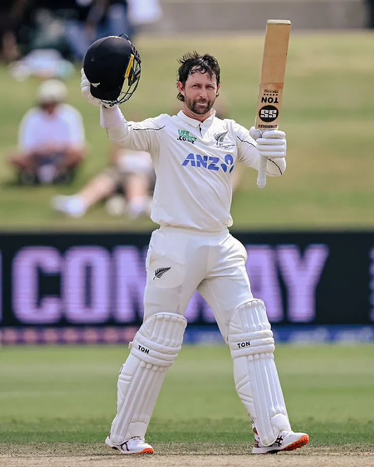 Conway becomes first NZ batter to hit double Test ton and century in same match (Credit: X/Blackcaps)