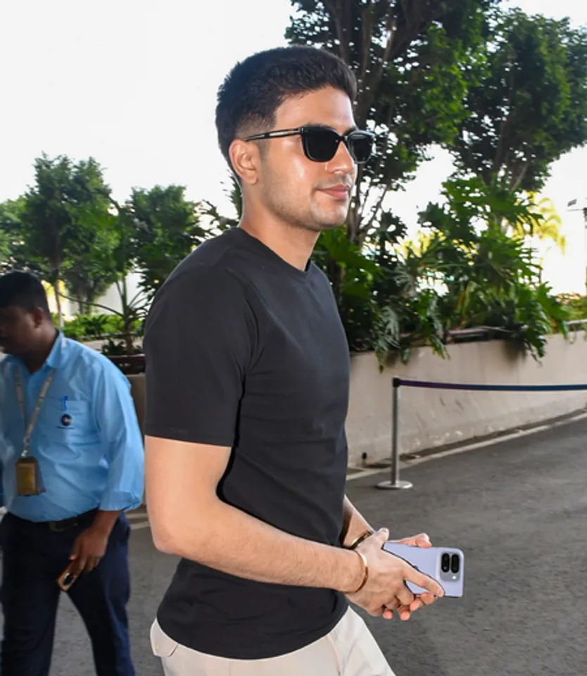 Mumbai: Shubman Gill Spotted at Airport