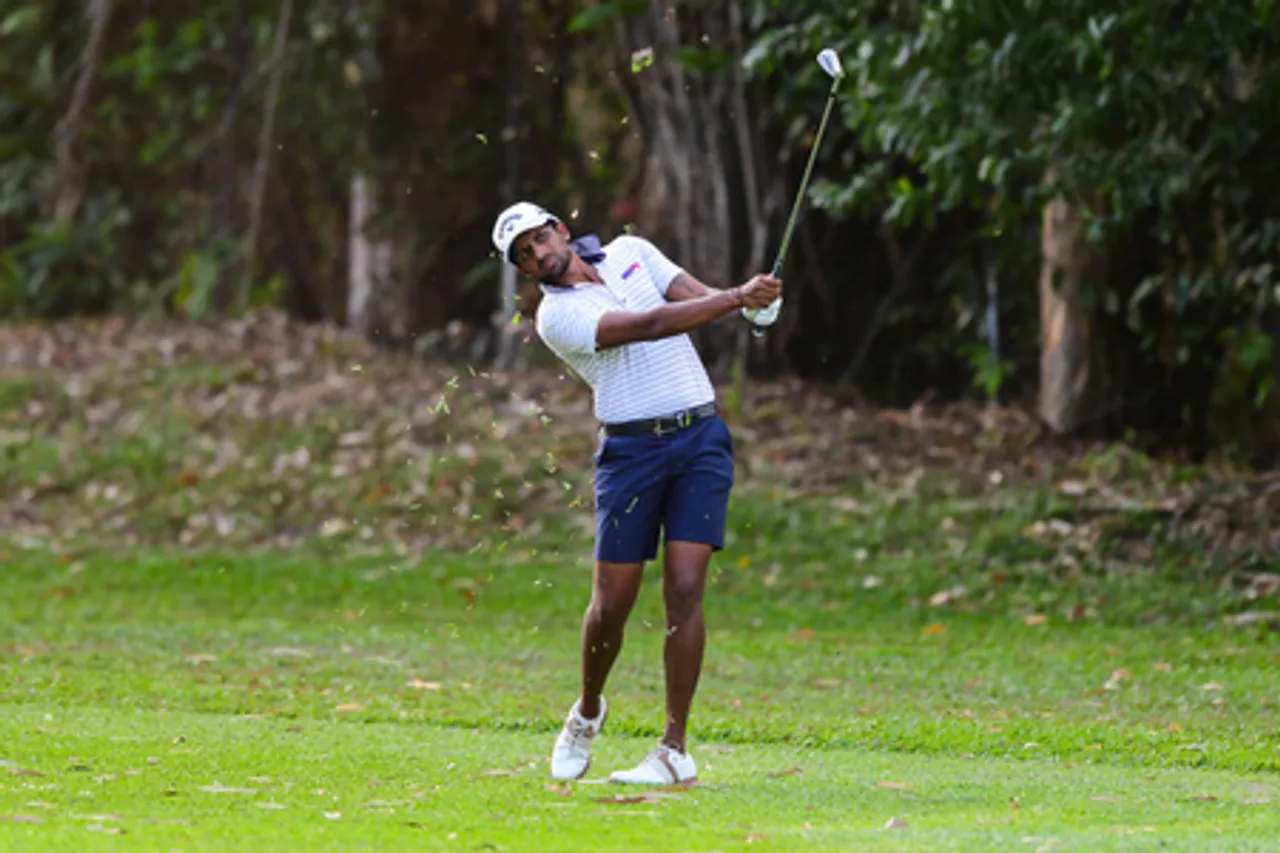 Aryan birdies last hole to top bunch of legends and rookie stars on the second day of the IGPL Invitational Sri Lanka in Colombo, Sri Lanka, on Wednesday. Photo credit: IGPL