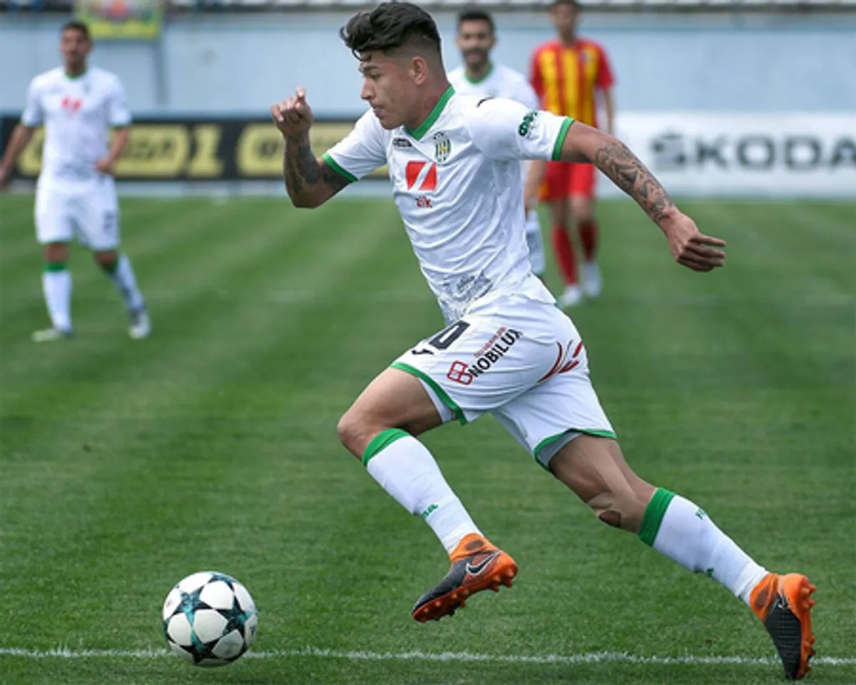 Football transfer watch: Flamengo midfielder Carrascal linked with Marseille move