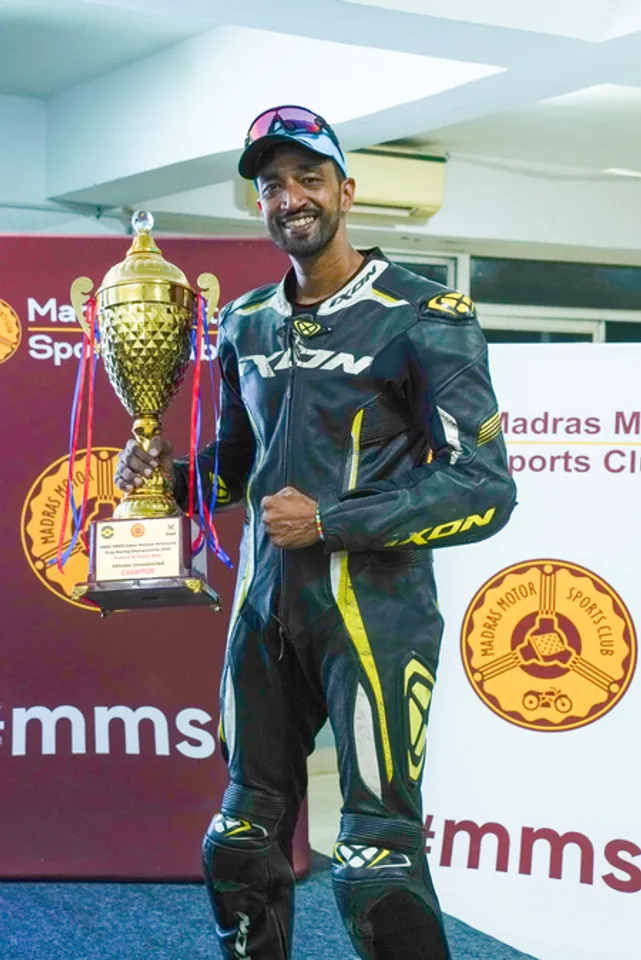Hanuman Pawshe edges past Hemanth Muddappa to win title in Unrestricted class of the MMSC fmsci Indian National Motorcycle Drag Racing Championship 2025 at the Madras International Circuit, here on Sunday. Photo credit: MMSC
