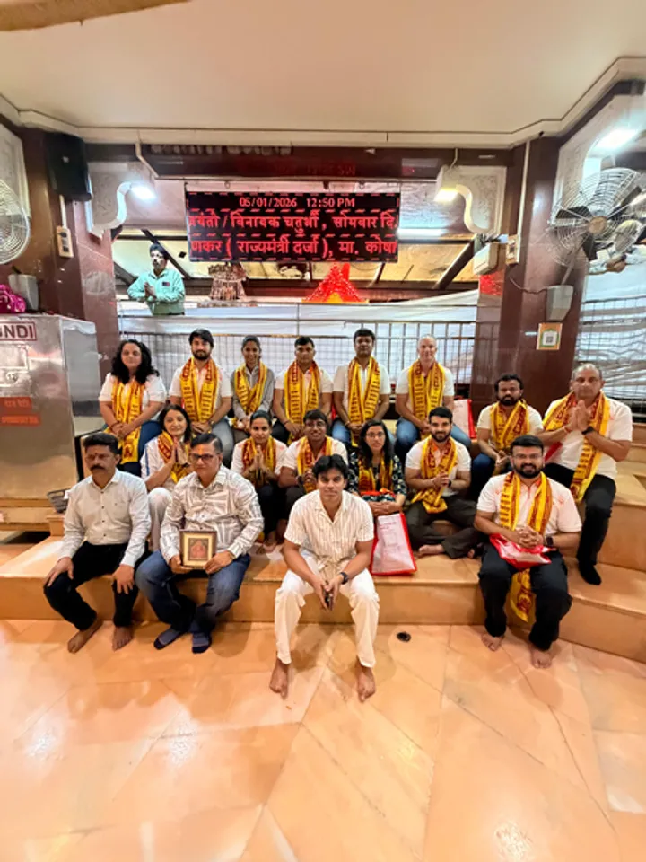 Gujarat Giants visit Siddhivinayak Temple in Mumbai to seek blessings of the Women’s Premier League (WPL) 2026. Photo credit: Gujarat Giants