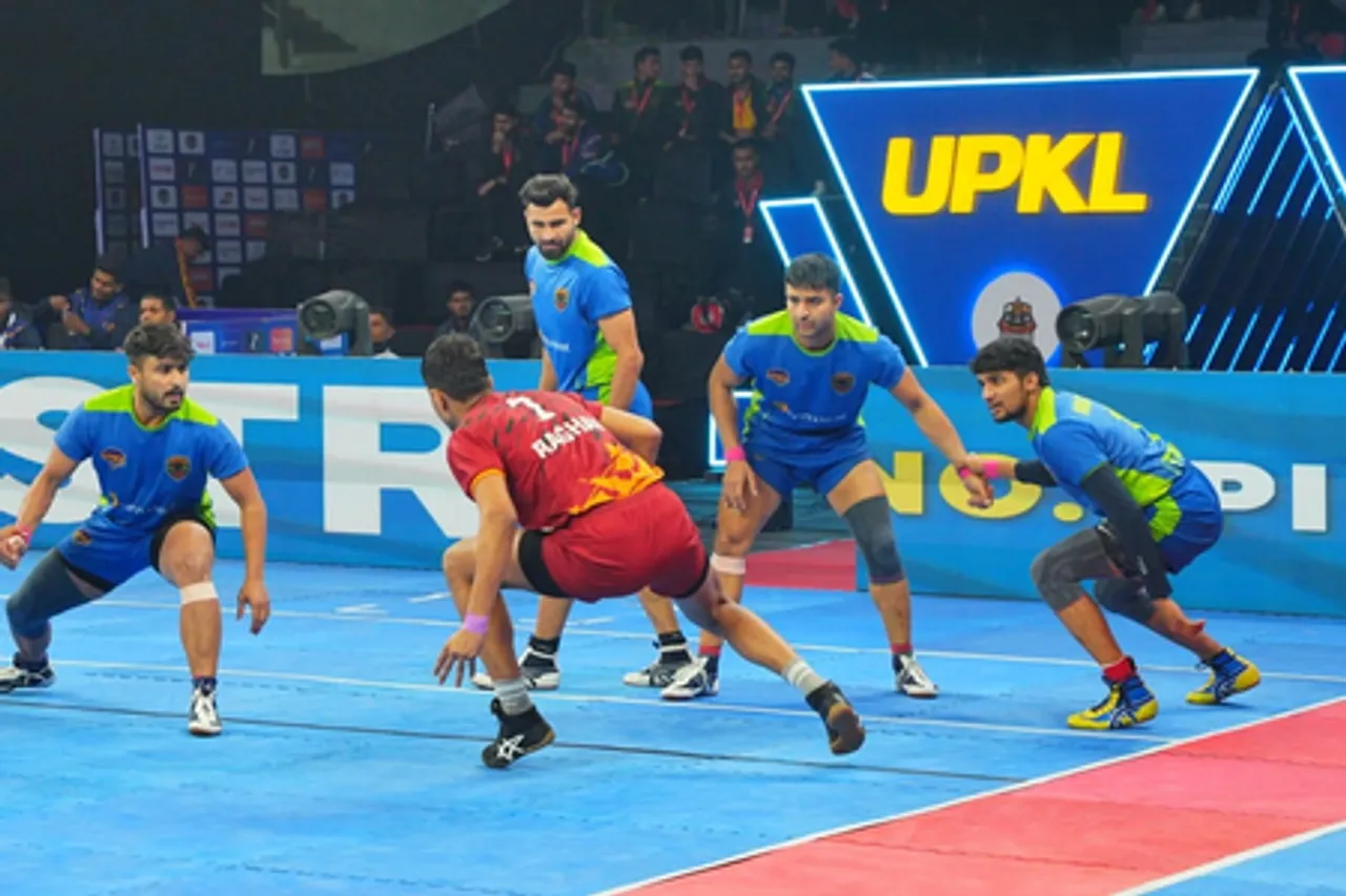 Purvanchal Panthers stun Kanpur Warriors to stay alive in the do-or-die week of Season 2 of the Uttar Pradesh Kabaddi League (UPKL) in Noida on Tuesday. Photo credit: UPKL