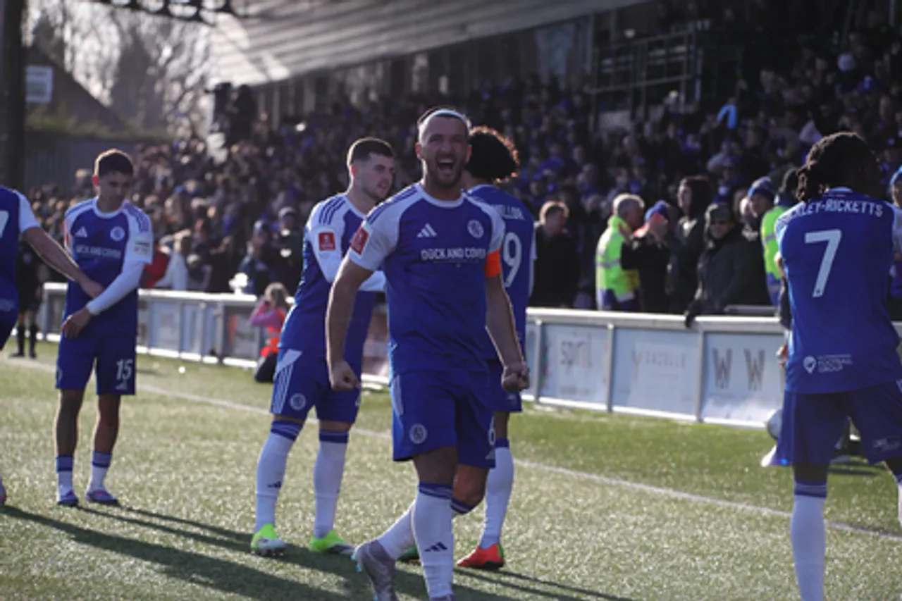 Chelsea beat Charlton Athletic, Macclesfield knock out holders Crystal Palace in greatest FA Cup upset