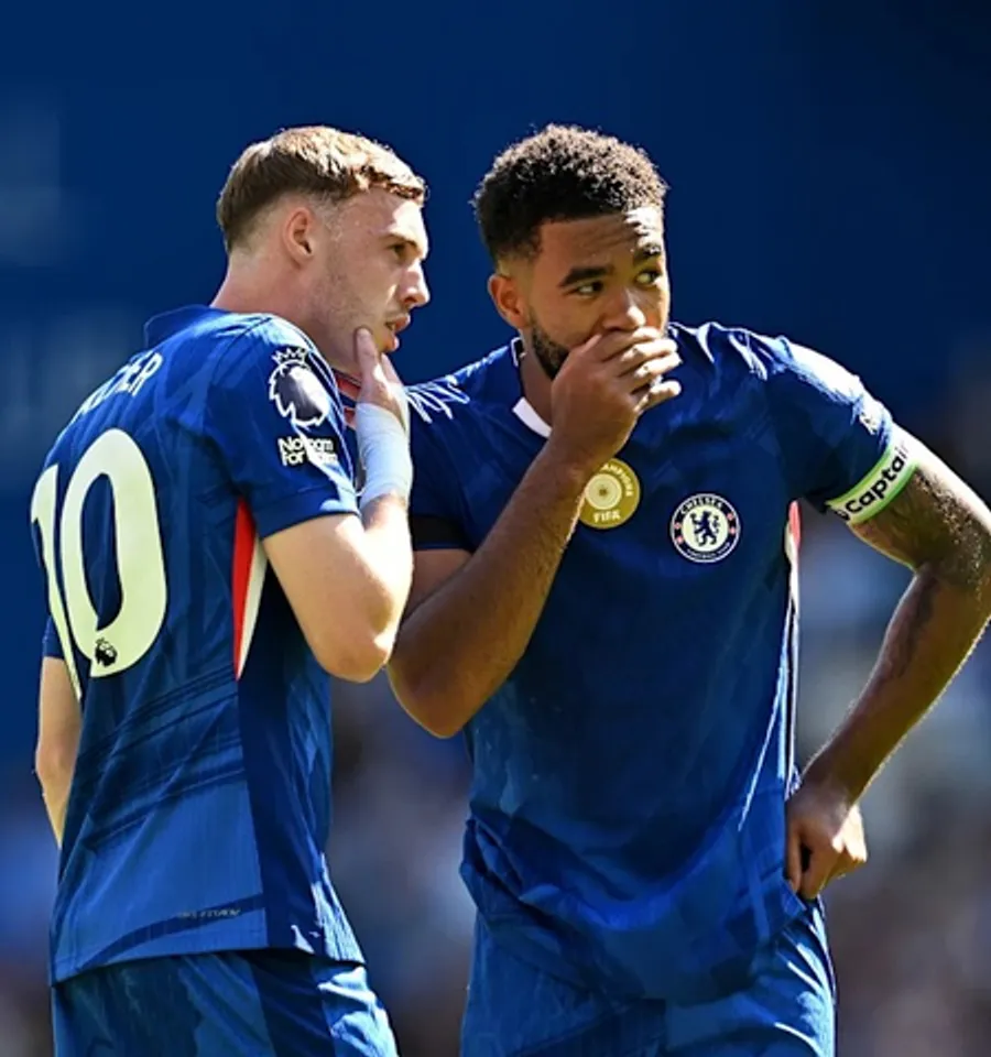 Minor tweaks or knocks from Fulham game: Rosenior says Gusto, James & Palmer absence in The Valley was precautionary